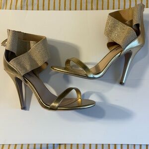 Gold Metallic Ankle‎ Strap High Heels – Size 8 (4” Heel)
